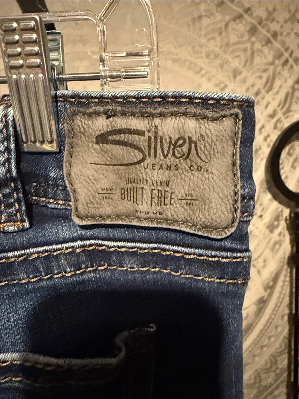 Silver Jeans Women's Boot Cut Dark Blue Denim size 32/31 - Picture 3 of 6